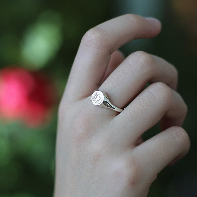 925 Sterling Silver Round Name Ring