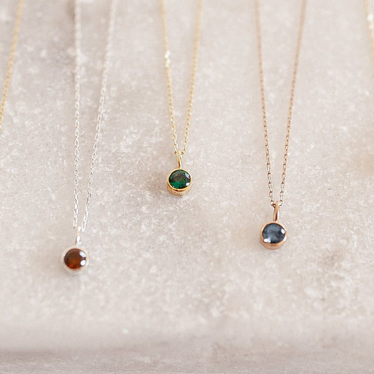 Collier en argent sterling 925 avec pierre de naissance délicate