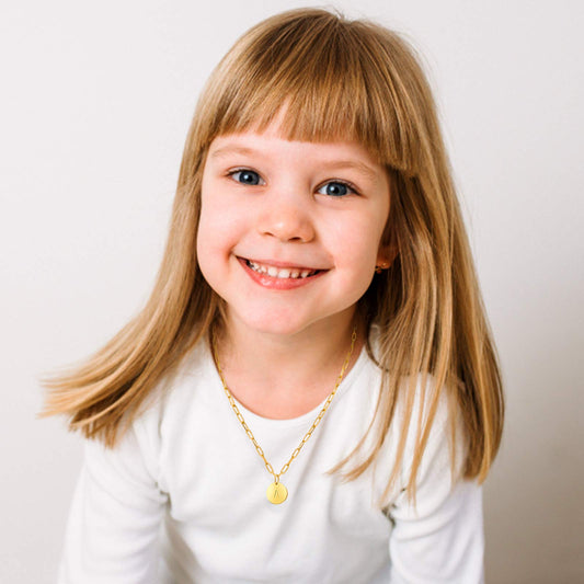 925 Sterling Silver Round Disc Initial Pendant Necklace In Clip Link Chain