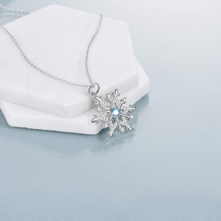 925 Sterling Silver Sparking Cubic Zirconia Snowflake Necklace