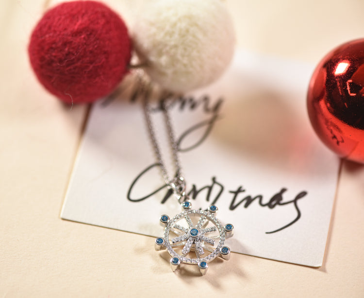 925 Sterling Silver Rotatable Cubic Zirconia Snowflake Pendant Necklace