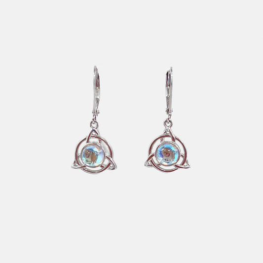 Boucle d'oreille à levier avec nœud celtique en pierre de lune