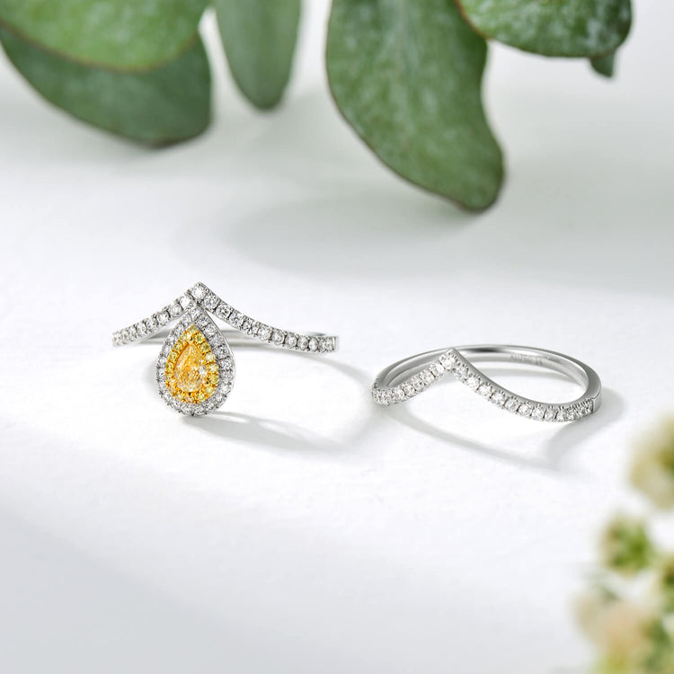 AU750 Classic Teardrop Yellow Diamond Ring Set