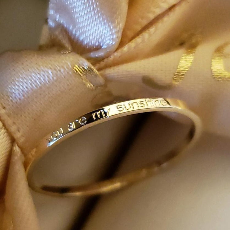 Bague gravée à bande fine personnalisée en argent sterling 925