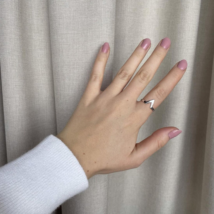 Bague en forme de V personnalisée en argent sterling 925