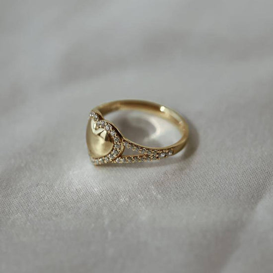925 Sterling Silver Heart Signet Pave Ring, Custom Name Ring, Statement Ring, Heart Ring, Bridesmaid Jewelry - onlyone