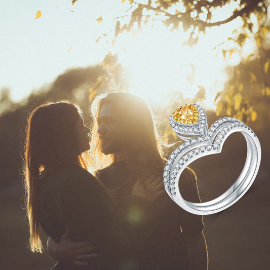 AU750 Classic Teardrop Yellow Diamond Ring Set